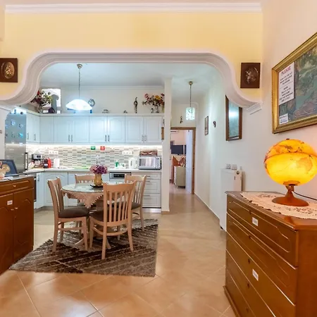 Doris House By Guestcorfu Apartament *